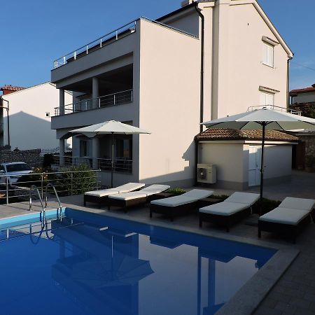 Apartments Villa Residenca Novi Vinodolski Esterno foto