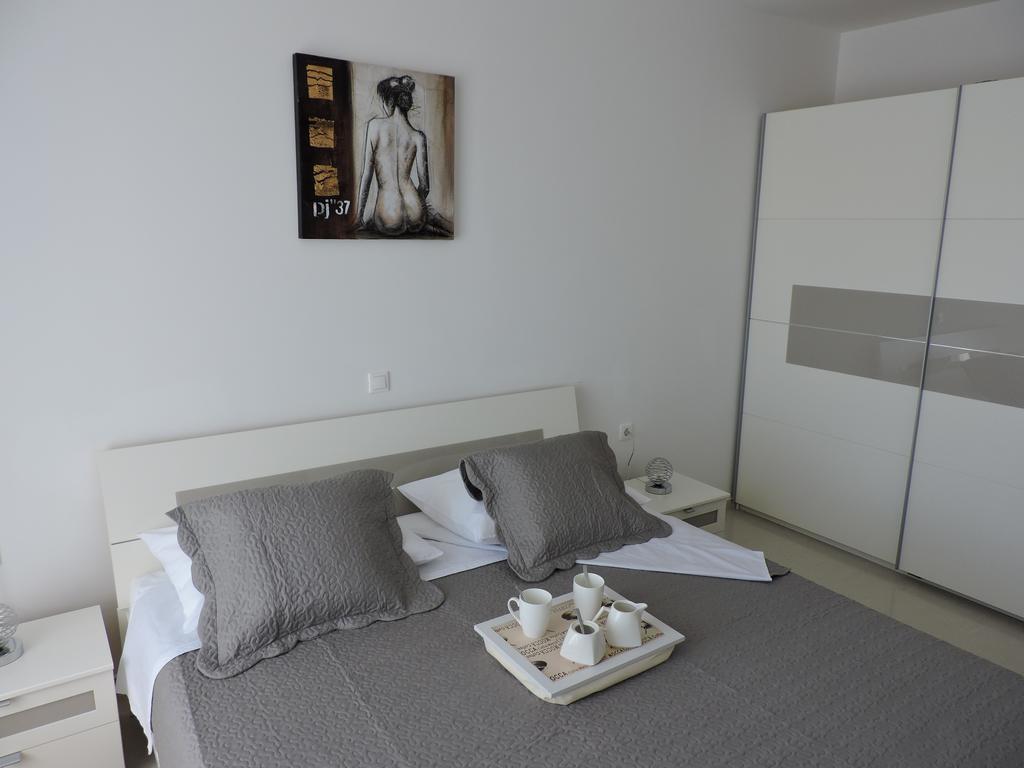 Apartments Villa Residenca Novi Vinodolski Esterno foto