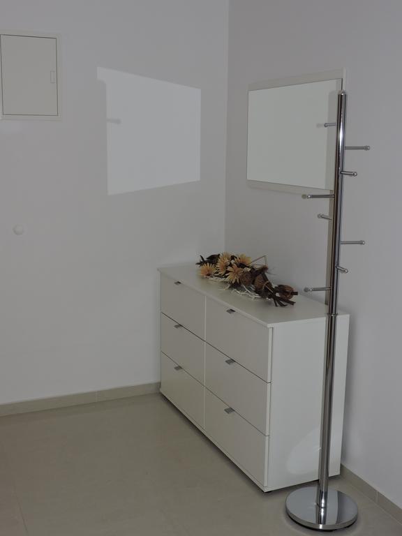 Apartments Villa Residenca Novi Vinodolski Esterno foto