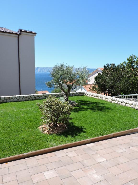 Apartments Villa Residenca Novi Vinodolski Esterno foto