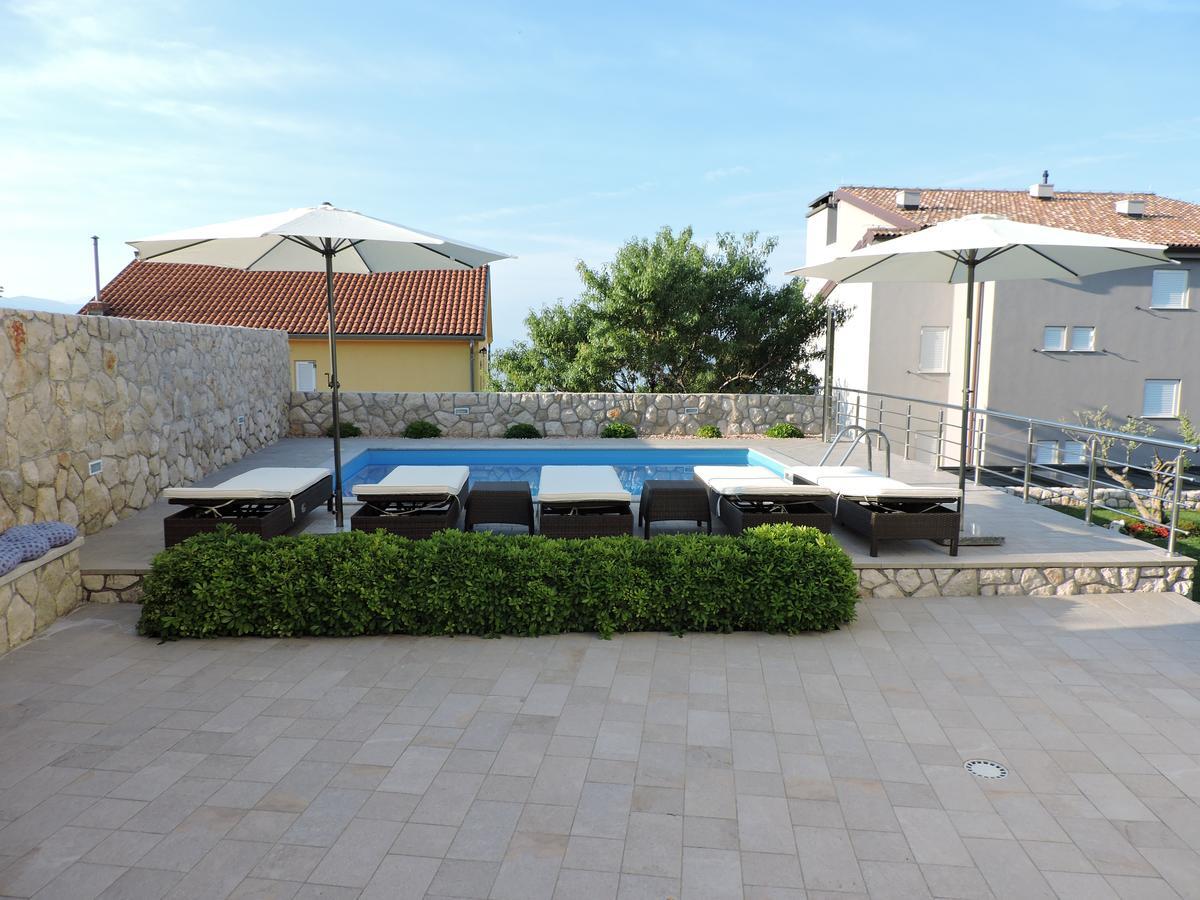 Apartments Villa Residenca Novi Vinodolski Esterno foto