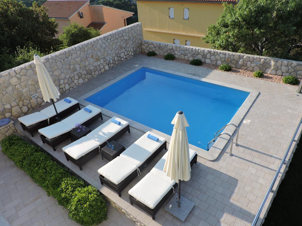 Apartments Villa Residenca Novi Vinodolski Esterno foto