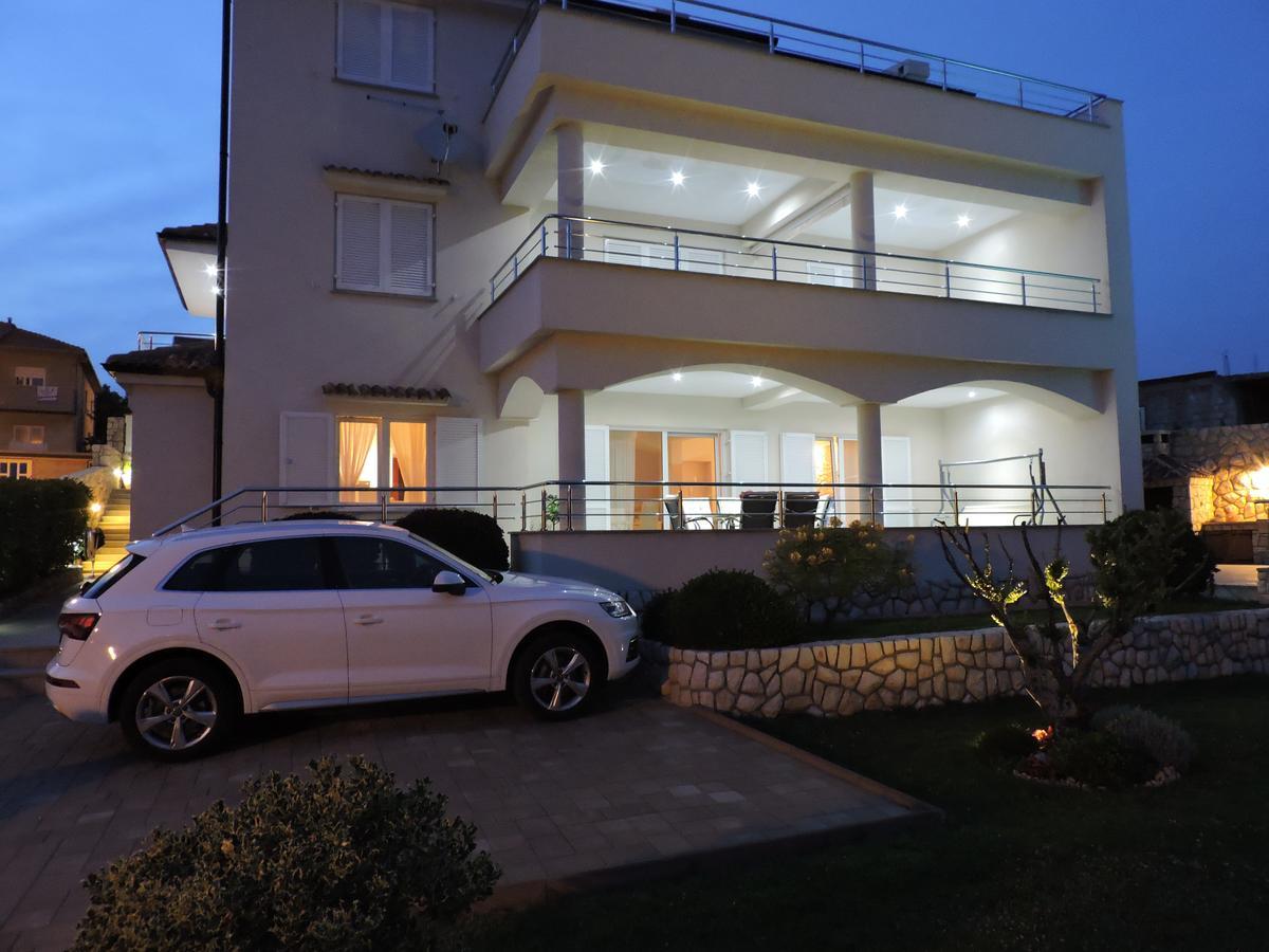Apartments Villa Residenca Novi Vinodolski Esterno foto
